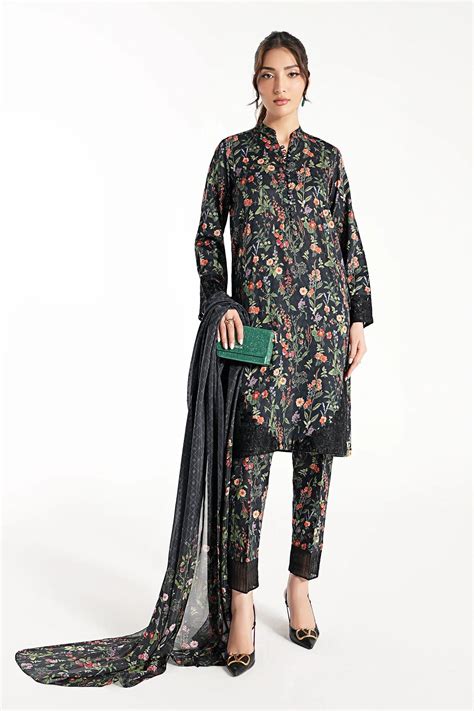 DW-EF23-71R1-Black | Luxury Pret | MARIA.B – Chaand Tara