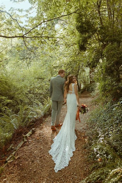 Whimsical enchanted forest wedding | Beachweddingtips.com