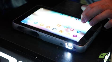 ZTE presenta Spro Plus, la nostra prova del proiettore con Android M