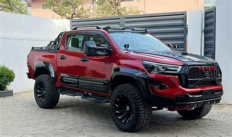 This modified Toyota Hilux off-road pickup truck looks INSANE [Video]