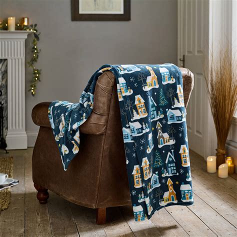 Festive Village Super Soft Fleece Throw 140 X 180cm By Deyongs Ltd