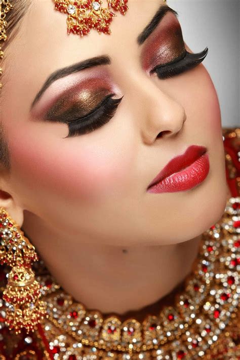 These Top #6 Bridal Makeup Trends Have Left Us Awestruck!