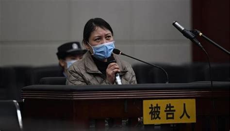 劳荣枝受审拒绝认罪，辩称：未与法子英合谋，所涉犯罪非本意|界面新闻 · 中国