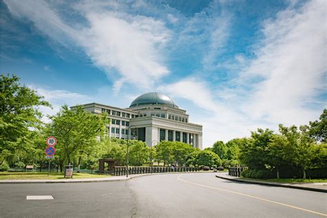 浙江杭州大学城（杭州师范大学仓前校区） - 校园与企业园景观 - 首家园林设计上市公司