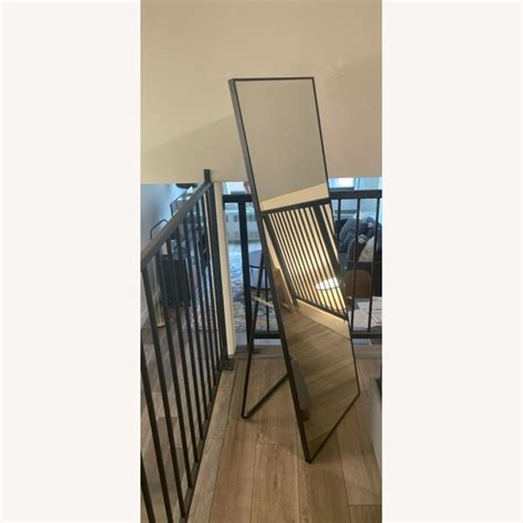 Floor length mirror - AptDeco