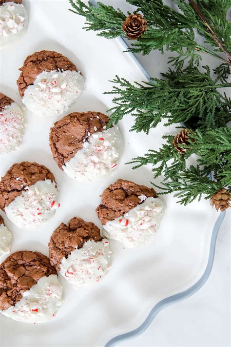 Peppermint Bark Cookies - Comfort Food at Home