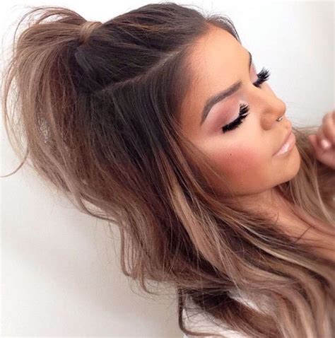 hairstyle half up