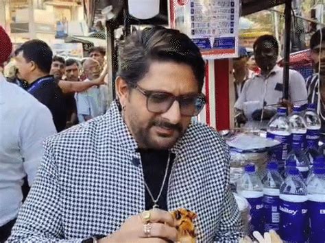 Arshad Warsi Tastes Litti Chokha in Patna, Praises Bihar Culture During ...