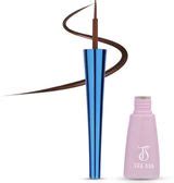 Lakmé Unreal Precision Liquid Eye Liner Lightweight & Smudgeproof 4.5 ...