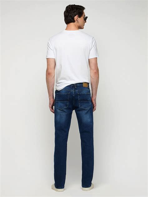 Buy Relaxed Fit Medium Wash Jeans for Men Online - Red Flame