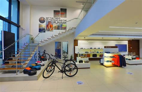 BMW opens Urban Retail store in Hyderabad | Autocar Professional