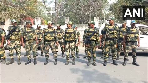 Punjab Police, Rapid Action Force conduct flag march amid crackdown on ...