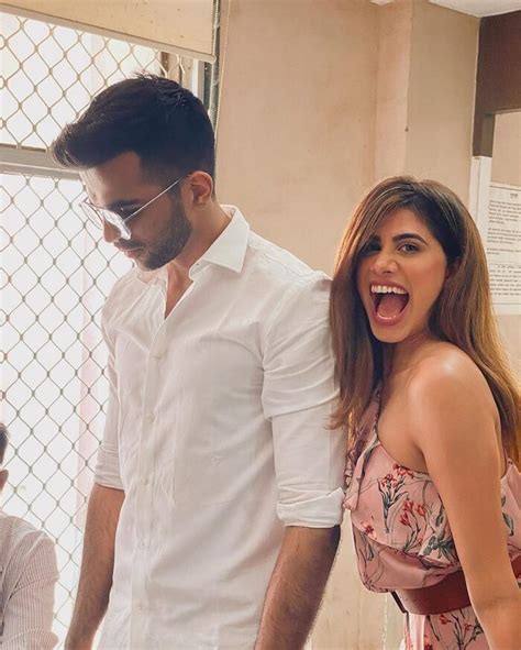 Malvika Sitlani The Popular Beauty Blogger-Actor Ties The Knot With ...