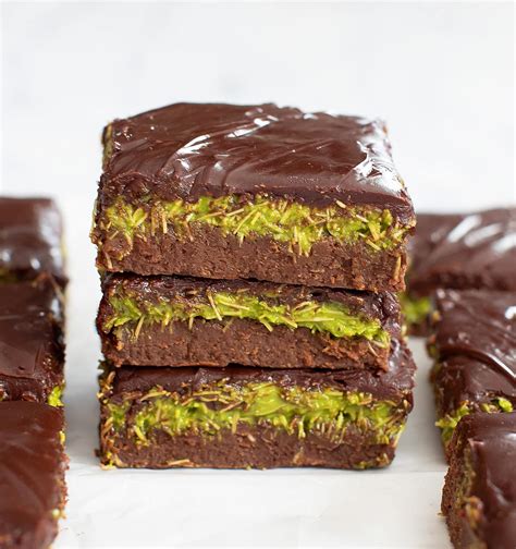 4 Ingredient Dubai Chocolate Brownies - Kirbie's Cravings