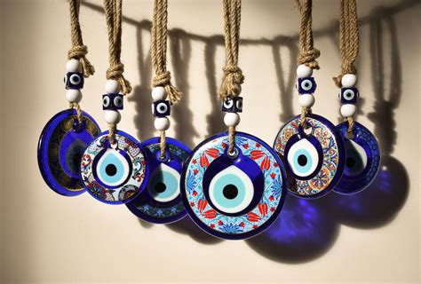 Ritual de protección sagrado con el ojo turco: ¿qué simboliza sus ...