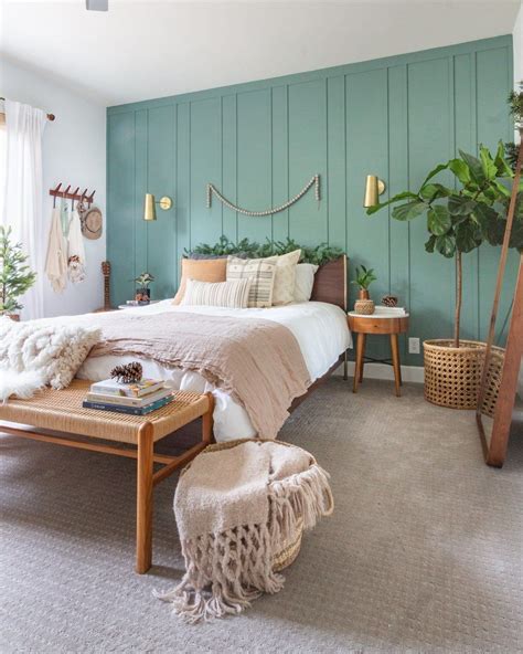 Ideas For Decorating Wall Behind Bed at Leigh Spivey blog