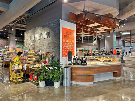 Waikiki Market - Waikiki, HI - Lowney Architecture