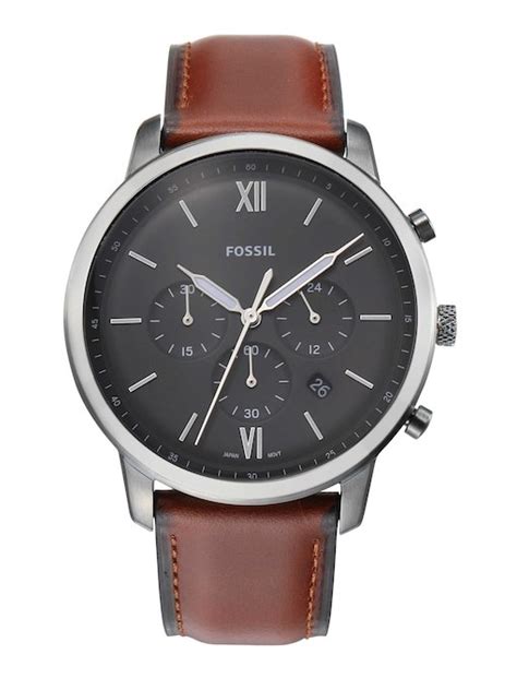 Fossil FS5792: Buy Fossil Neutra Silver Watch FS5792 for Men at Best ...