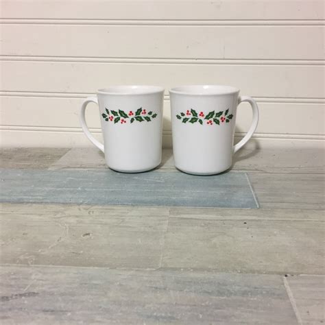 Corning Corelle Winter Holly Coffee Cups 8 Oz Mugs Set of 2 - Etsy