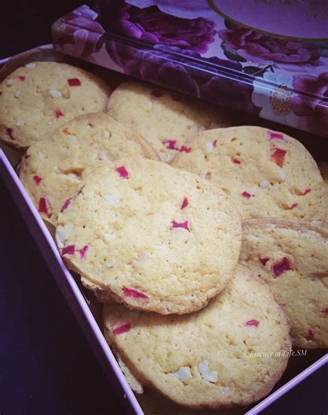 karachi tutti frutti biscuits