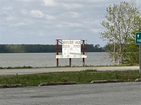Rep. Jacobs Monitors Flooding at Cairo in Southern Illinois - Paul Jacobs