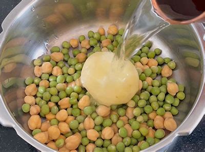 Batani chat recipe | How to make green peas chaat | Street style matar ...