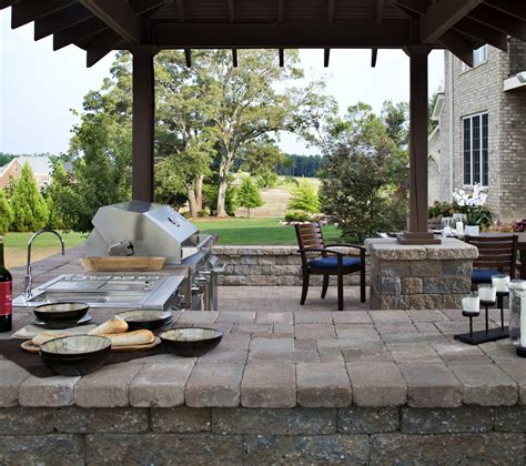 15 Outdoor Kitchen Countertops | Install-It-Direct