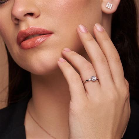 Which Finger to Wear Silver Ring for Female - Best Finger