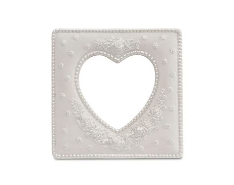 White heart shaped frame on white | Premium Photo