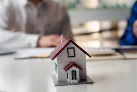 Reduce Home Loan EMI vs Reduce Tenure: Which prepayment option can help ...