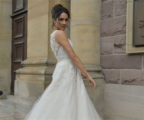Who will design Meghan Markle's wedding dress?