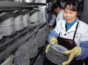 大冬天心疼洗碗工 为中国人而生的洗碗机应普及 - 资讯