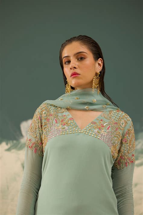 KURTA SETS – Page 2 – RADHA SHARMA
