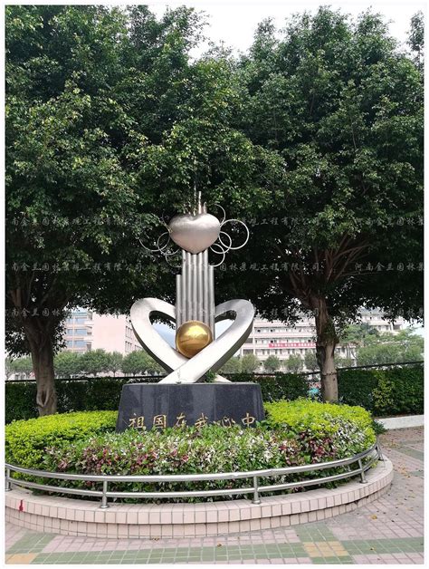 【案例】中学校园广场不锈钢雕塑设计（图）|纯艺术|雕塑|雕塑厂家 - 原创作品 - 站酷 (ZCOOL)
