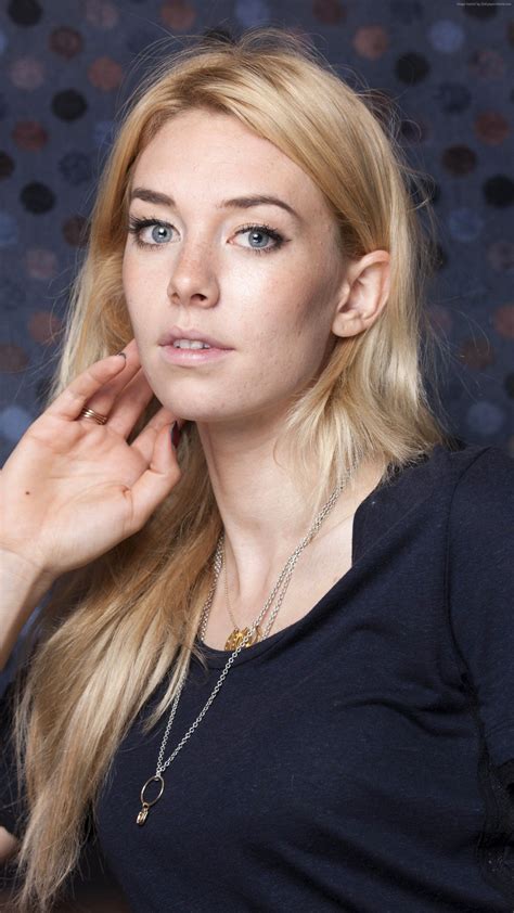 Vanessa Kirby - Biography, Height & Life Story | Super Stars Bio