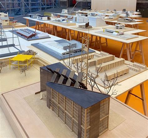 Business Model Exhibition Examples 的图像结果