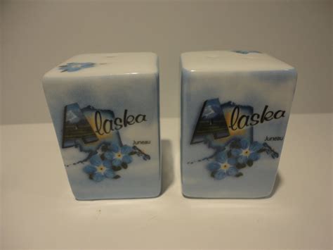 Juneau Alaska Souvenir Salt and Pepper Shakerscollectible - Etsy UK