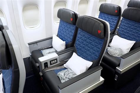 Review: Delta Premium Select on the First Retrofitted 777