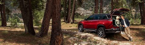 Jeep Meridian: Price, Image, Colors, Reviews & Rating