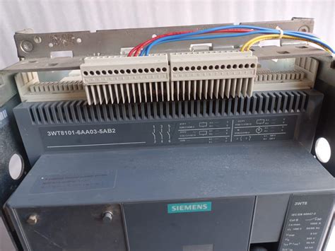 3WT8101-6AA03-5AB2 3WT8101-6AA04-5AB2 SIEMENS3WT8 1000 AMP 3POL AIR ...
