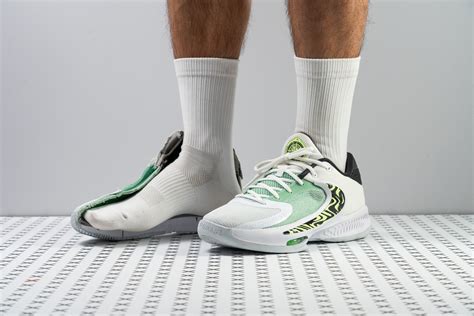 Cut in half: Nike Zoom Freak 4 Review | RunRepeat