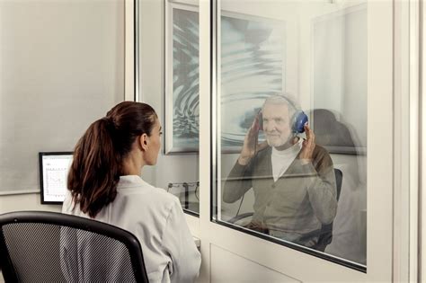 What Is An Audiologist and What Do They Do? | Amplifon USA