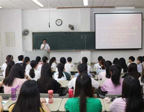 2020开学礼，我校迎来860位新生 – 吉隆坡坤成中学