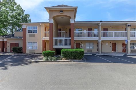 Pets - Vivo Living Forest Hills - Durham, NC