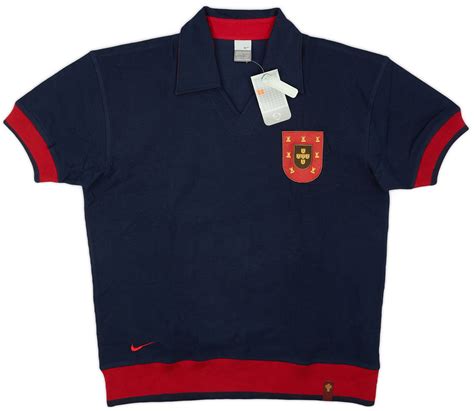 2004-06 Portugal Nike Retro Polo Shirt (XXL)