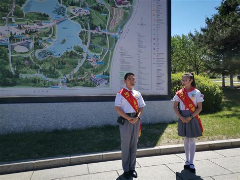长春外国语实验学校红领巾解说员走进雕塑公园 - 热点新闻 - 青少网