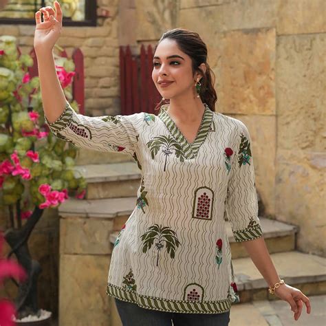 10 Best Indian Wear Brands Like Mulmul | LBB