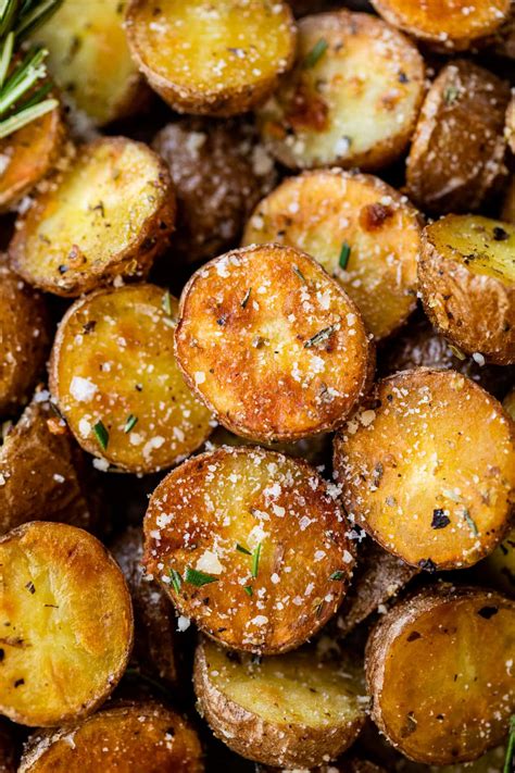 Roasted Red Potatoes – WellPlated.com