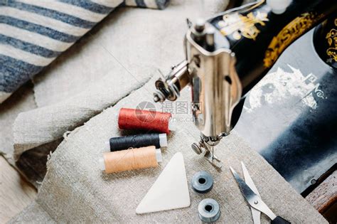 旧式手工缝纫机缝纫工具高清图片下载-正版图片503562763-摄图网