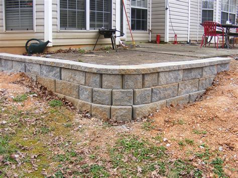 How to Build a Simple Retaining Wall